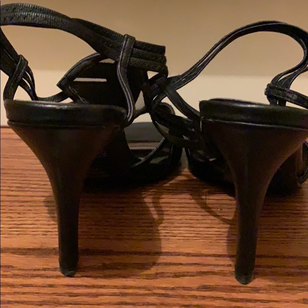 Shoes - Picture 4 of 6